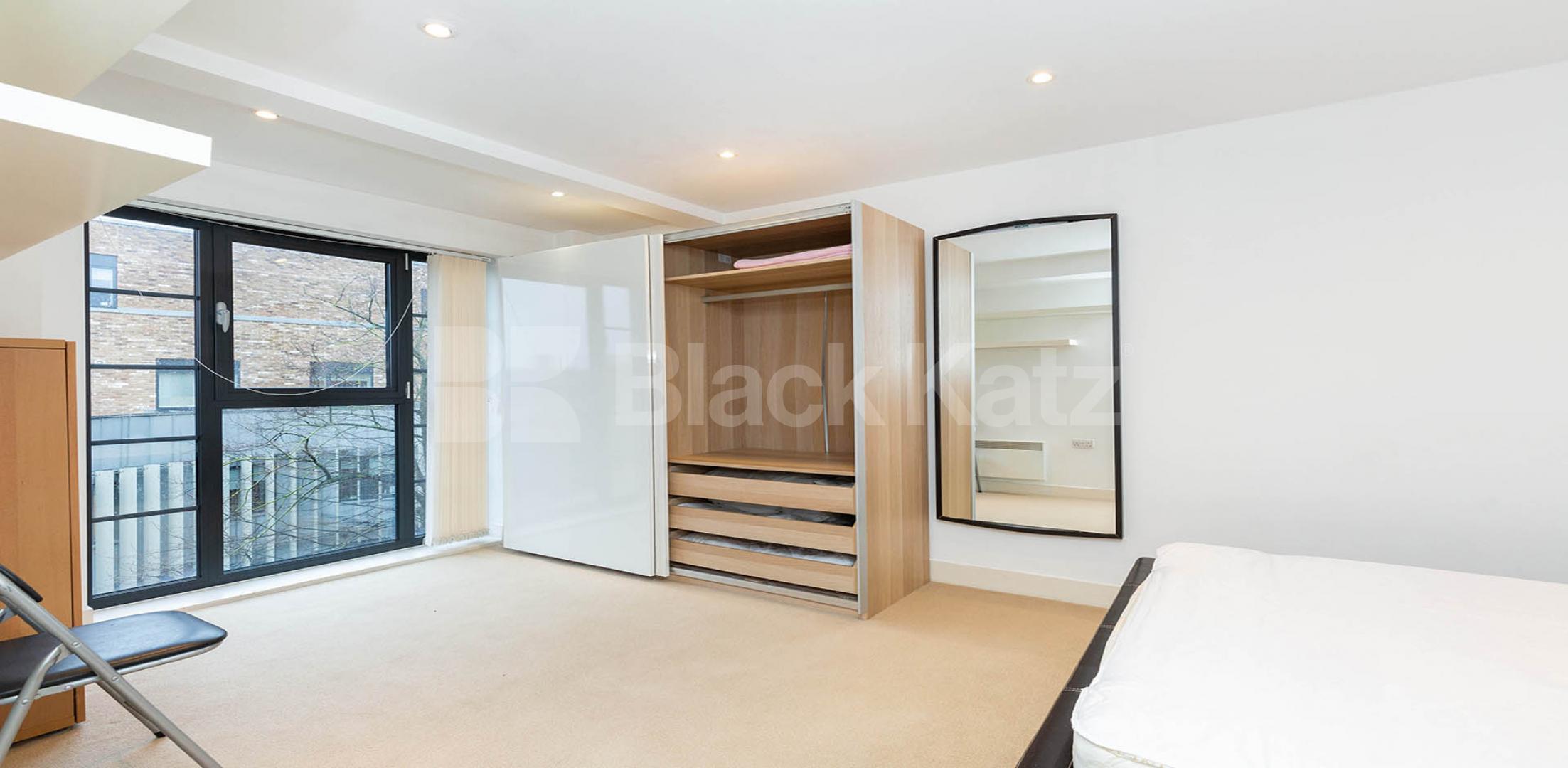 Fantastic modern 2 bed 2 bath flat within a private development  York Way, Camden / Caledonian Road 